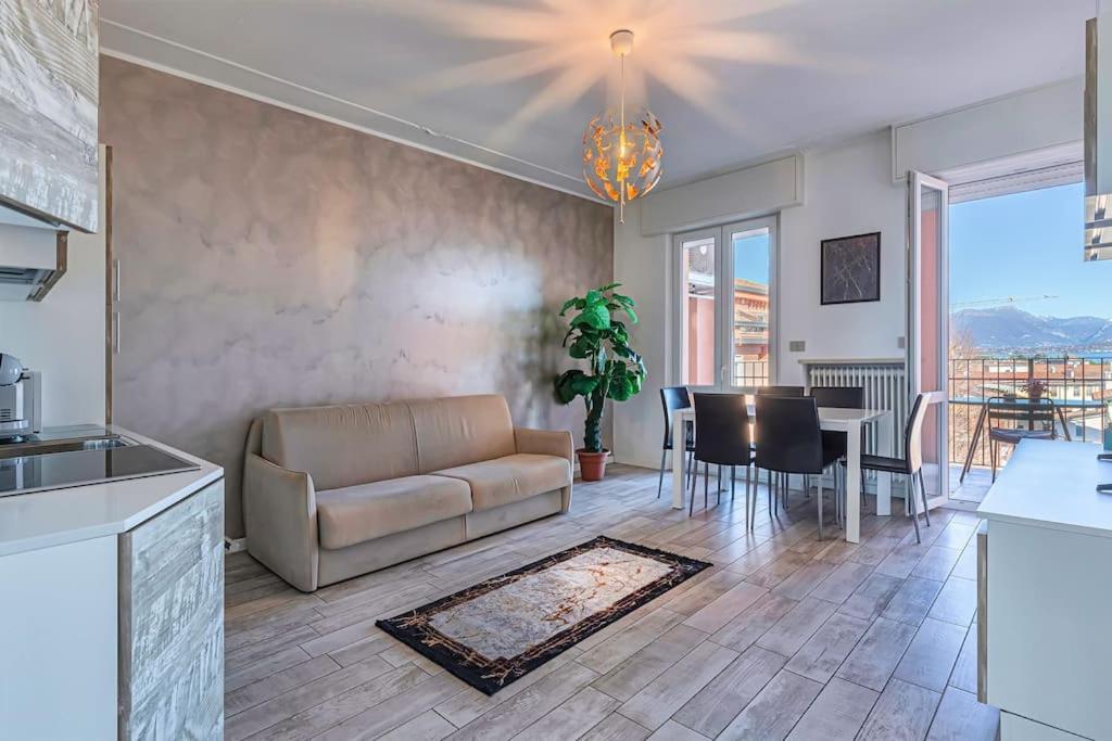 Garda Lake View Apartment Desenzano del Garda Ngoại thất bức ảnh