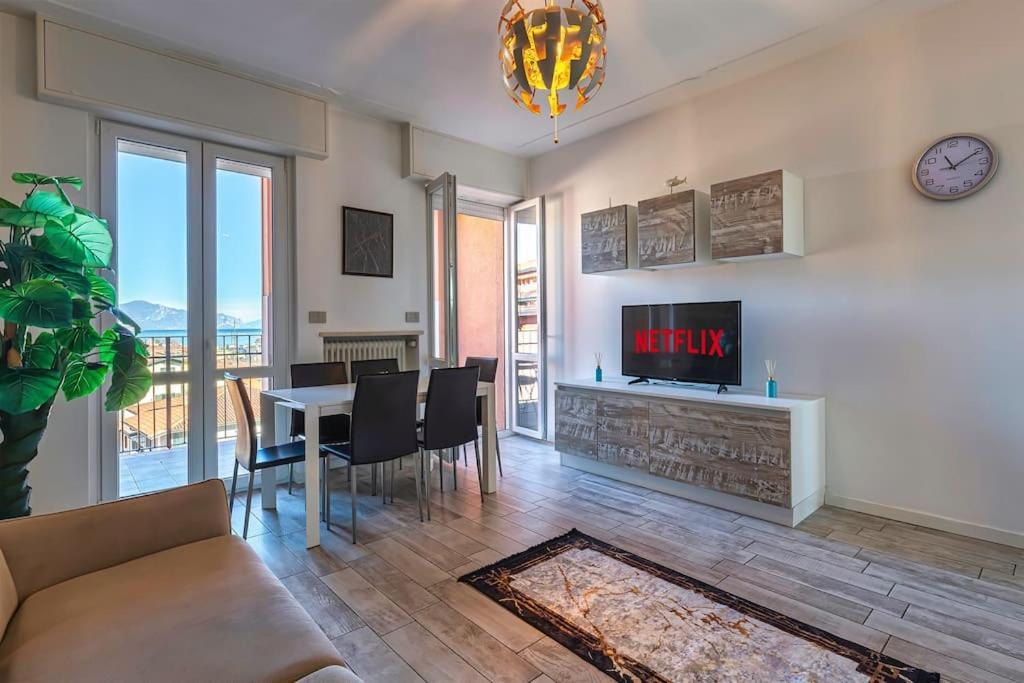 Garda Lake View Apartment Desenzano del Garda Ngoại thất bức ảnh